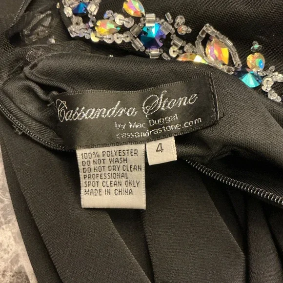 Mac Duggal Prom Event Black Beaded Evening Gown Embellished Bodice Woman Size 4 - Picture 3 of 16